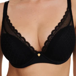 Chantelle Norah Chic Plunge T-Shirt Bra Black 8 Chantelle Norah Chic Plunge T-Shirt Bra Black -Fashion Lingerie Store ChantelleChicPlungeT ShirtBra16MNABlack 4
