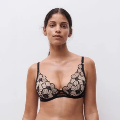 Chantelle PULP Lush PLunge T-Shirt Bra Black/Rose 8 Chantelle PULP Lush PLunge T-Shirt Bra Black/Rose -Fashion Lingerie Store ChantellePULPLushPLungeT ShirtBra22ONABlackRose 3